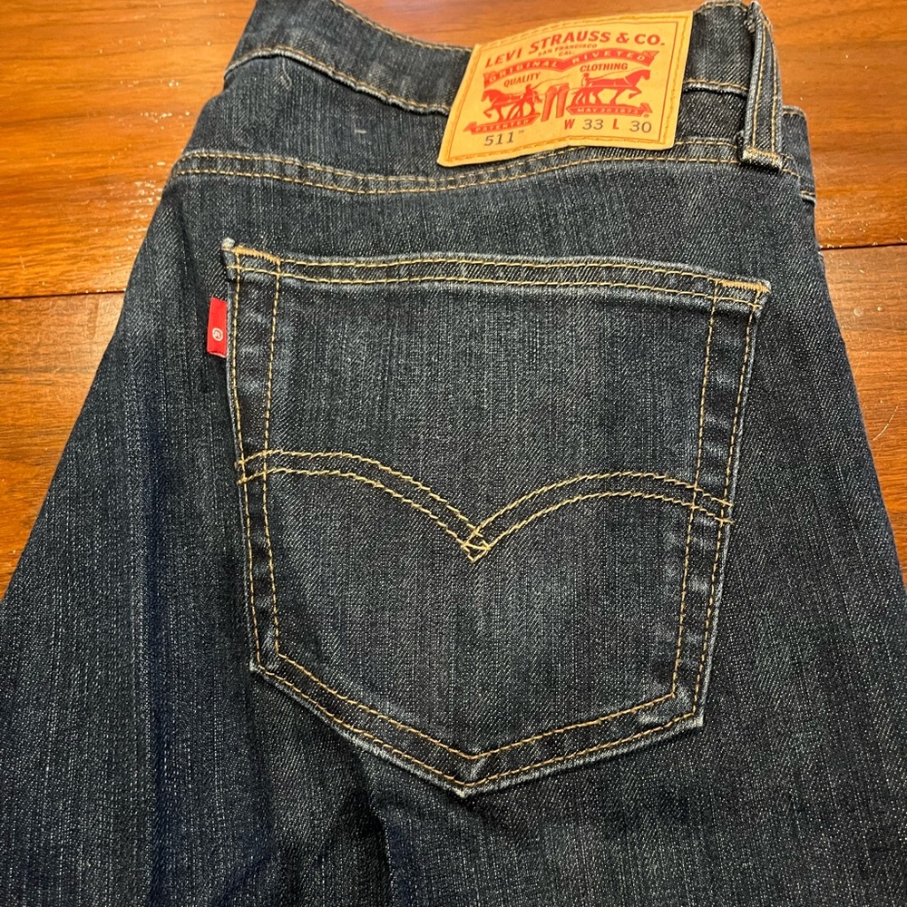 Levi’s 511 Slim Men’s Jeans Dark Blue 33x30